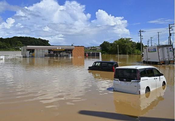 千葉豪雨で路上に600台が残留、官民PTが撤去へ連携